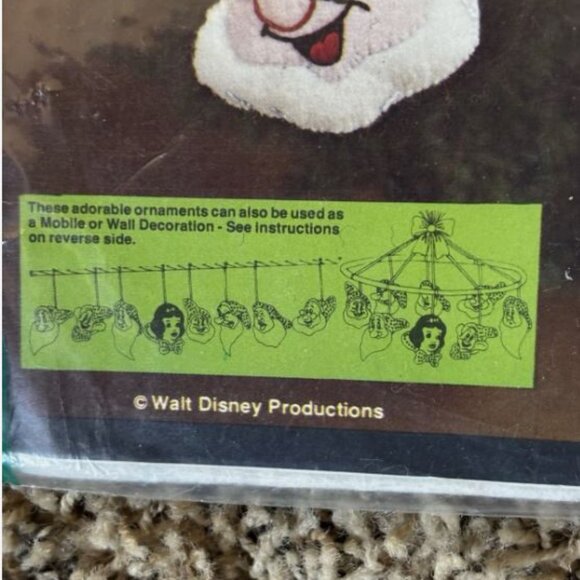 Vtg Paragon Walt Disney 6295 Snow White Seven Dwarfs Beaded Sequin Ornament Kit - Picture 3 of 4